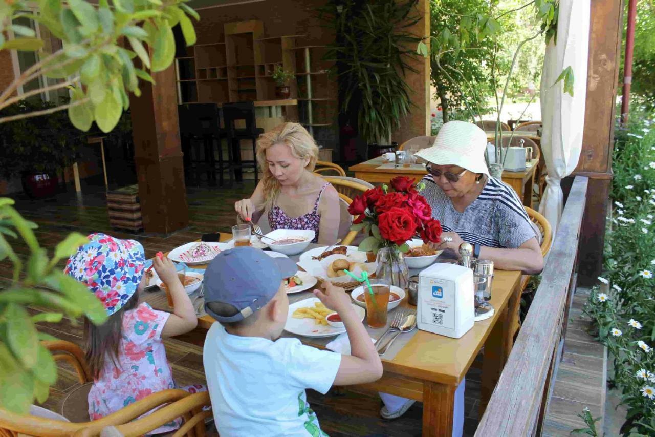 Talisman Village Hotel Bosteri Esterno foto